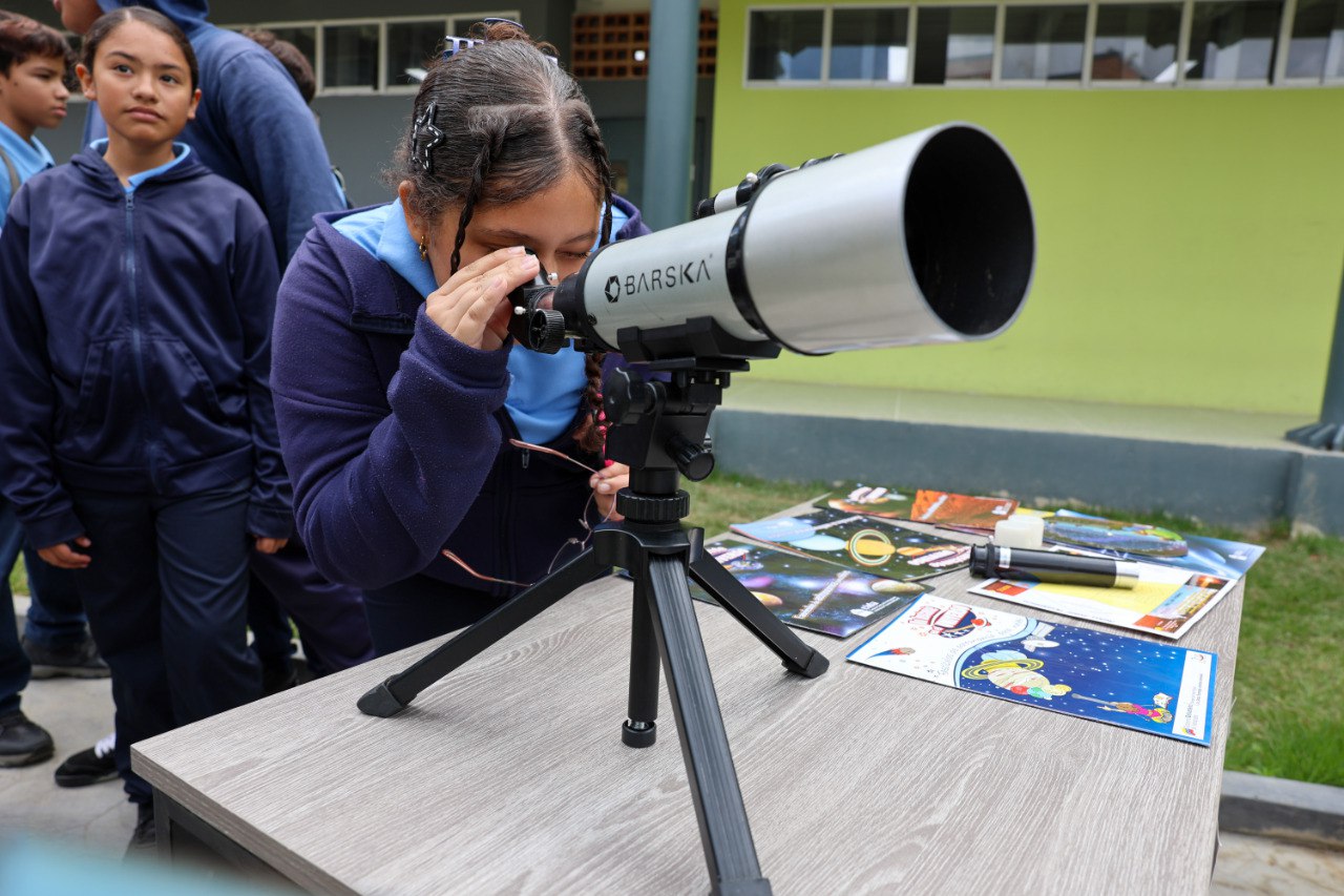 Más de 490 jóvenes caraqueños participaron en la II edición de las Olimpiadas de Astronomía