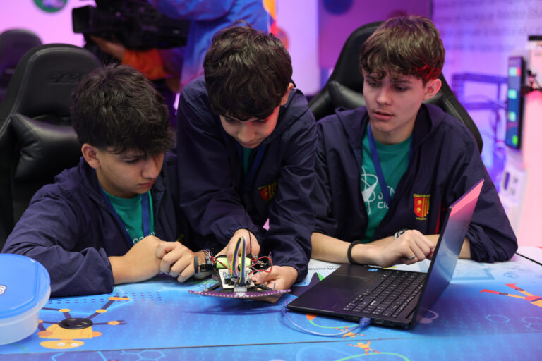 Extienden plazo para inscripciones en Olimpiadas de Robótica Creativa