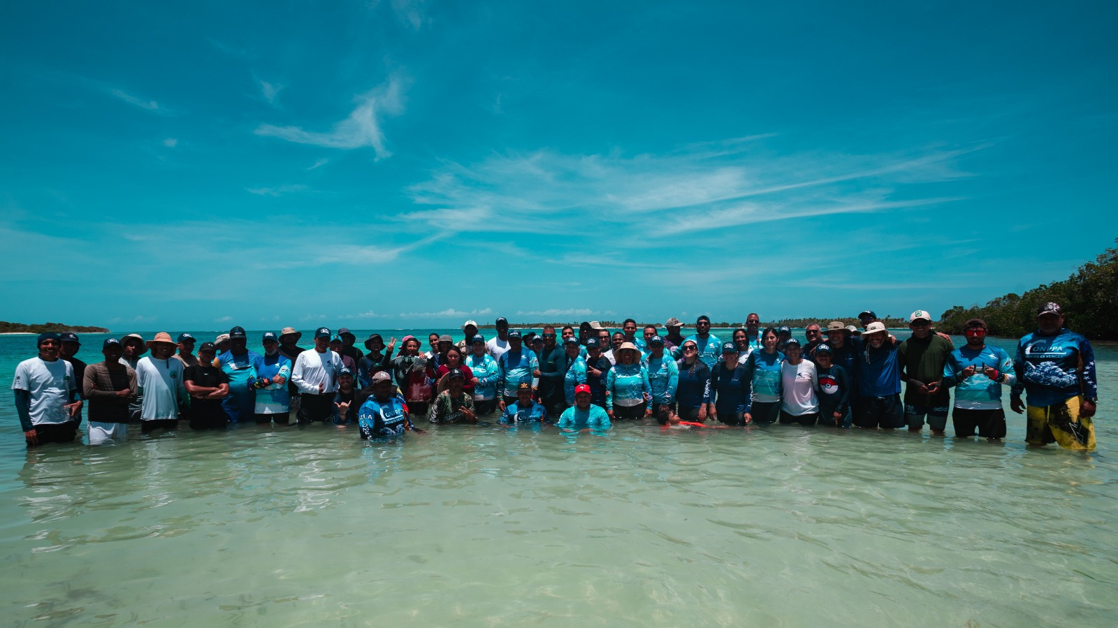 Investigadores del IDEA realizan muestreo en Parque Nacional Morrocoy para determinar carbono azul en ecosistemas marinos