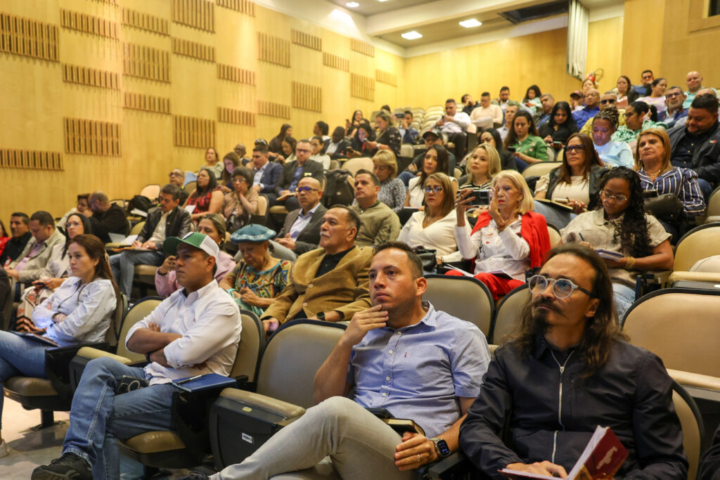 Diputados participan en jornada de formación sobre Pensamiento Bolivariano Gabriela Jiménez