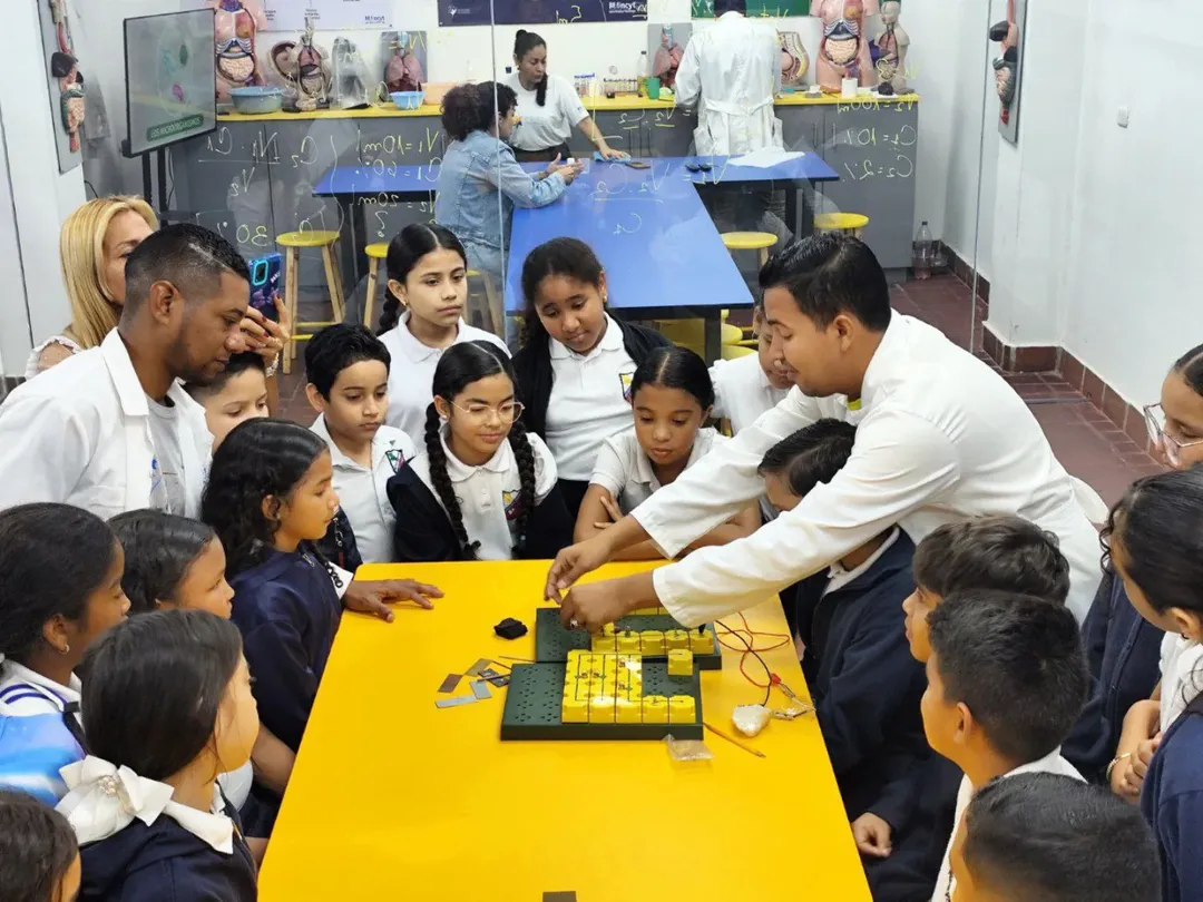 Estudiantes anzoatiguenses fortalecen su formación técnica en la Ruta Científica