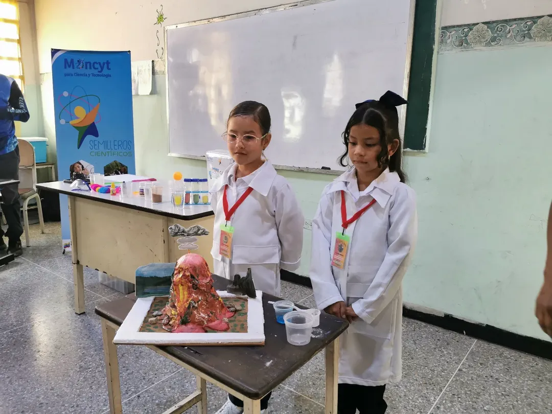 Fundacite despierta curiosidad científica en estudiantes aragüeños
