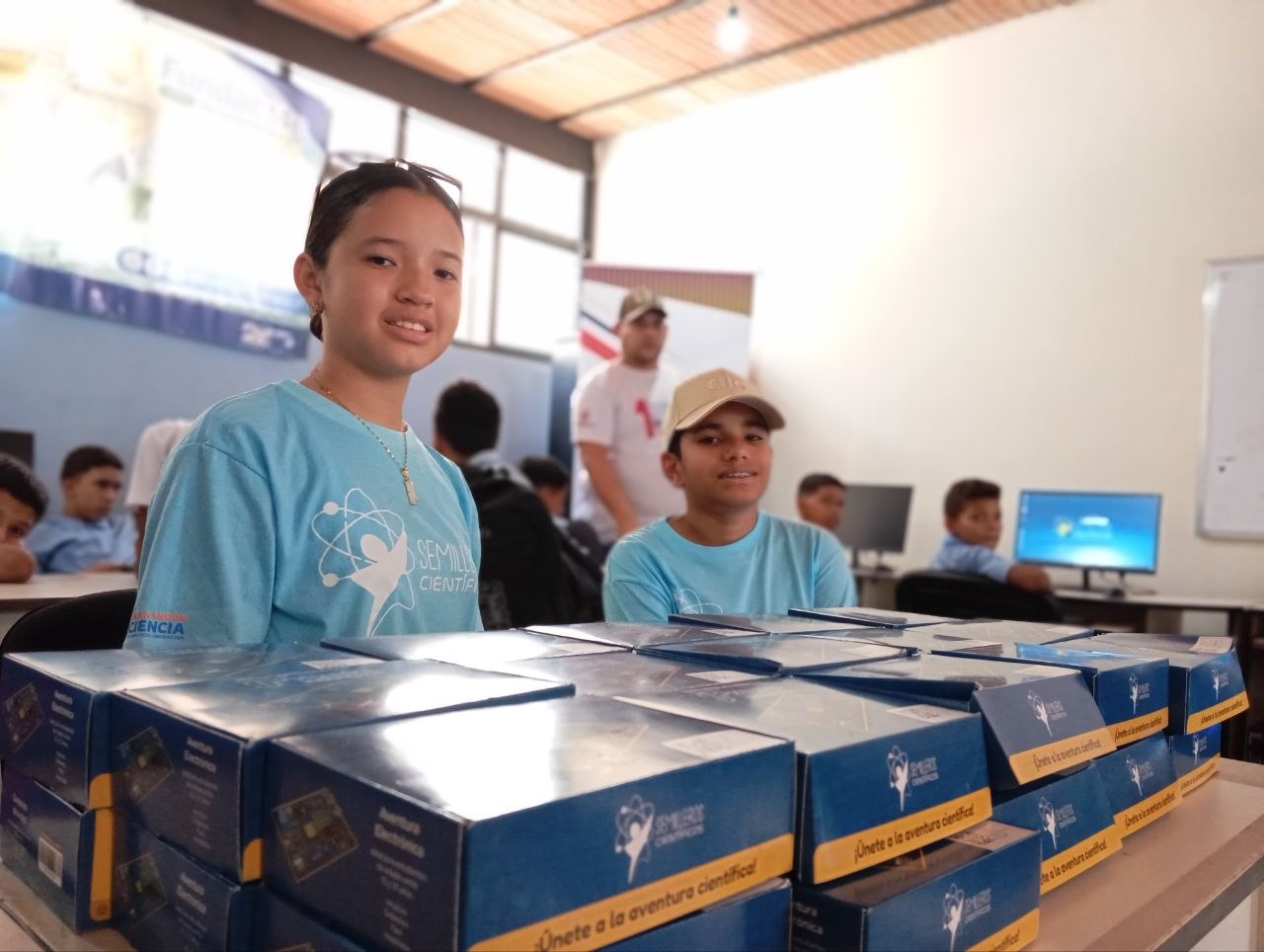 Centros educativos de Guárico recibieron 60 kits educativos de electrónica Pequeños Ingenieros