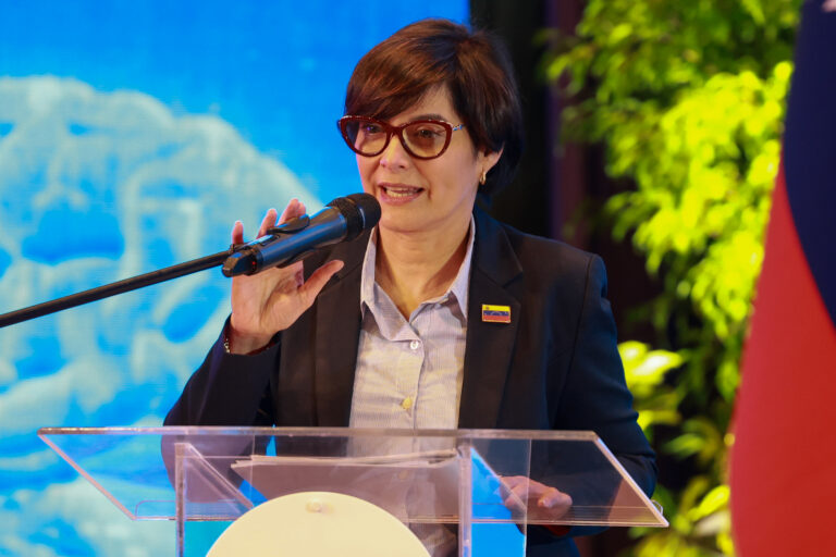 Venezuela apuesta a la construcción de una ciencia que tribute a la racionalidad de la vida