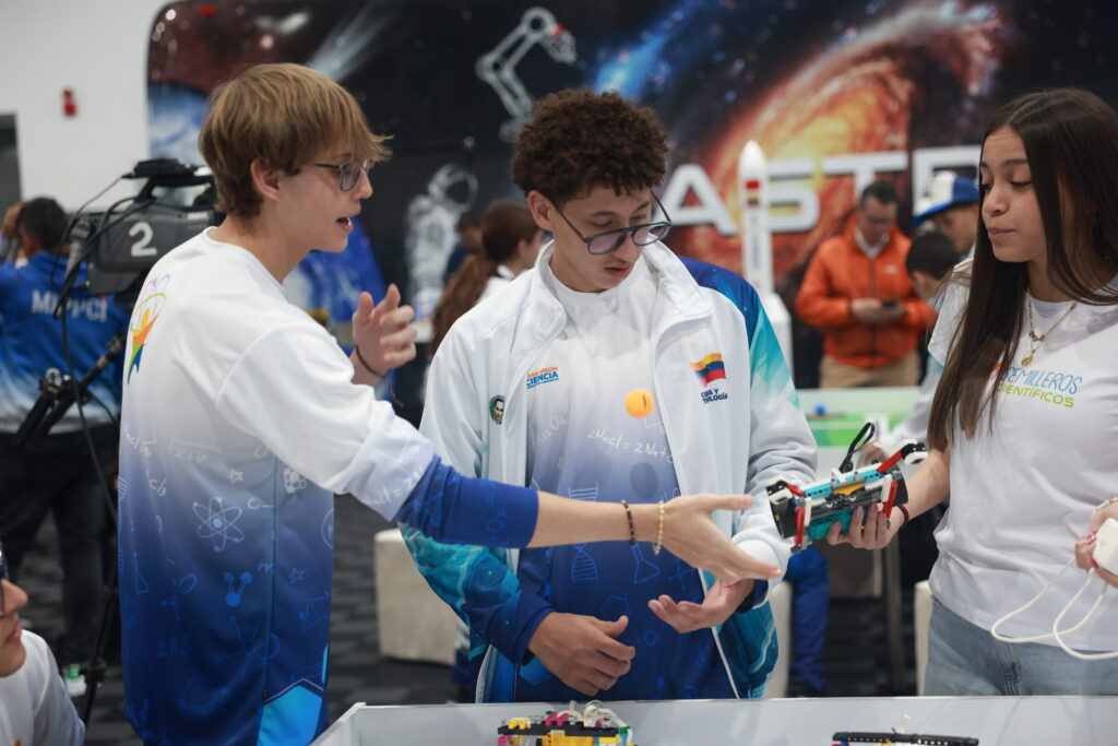 Semilleros Científicos, un millón