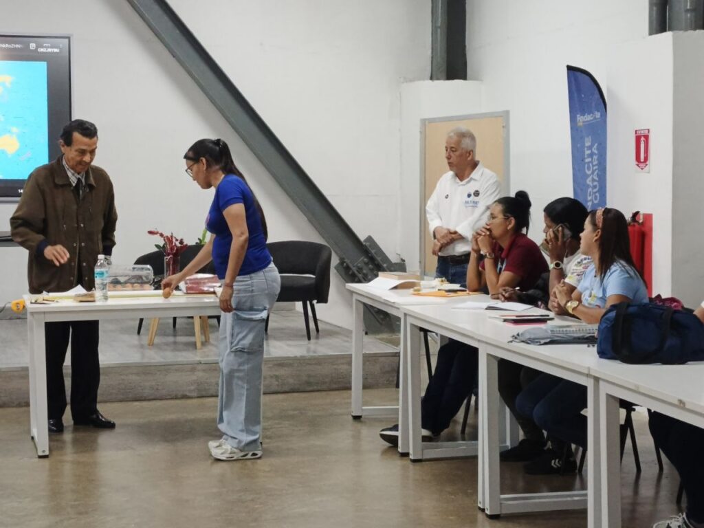 docentes de La Guaira