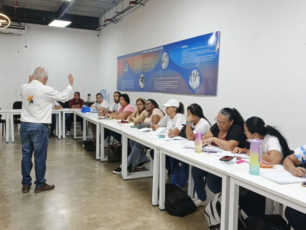 docentes de La Guaira