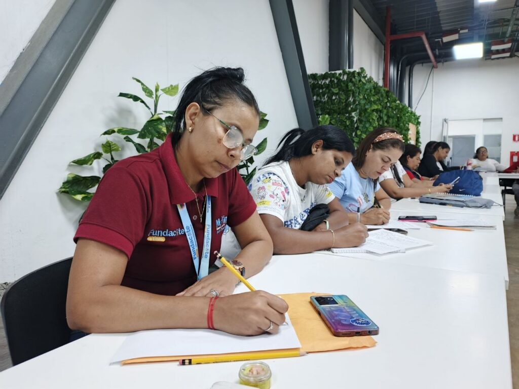 docentes de La Guaira