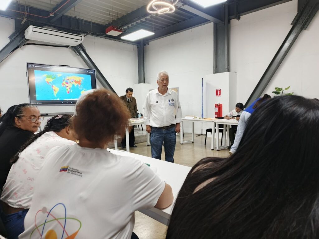 docentes de La Guaira