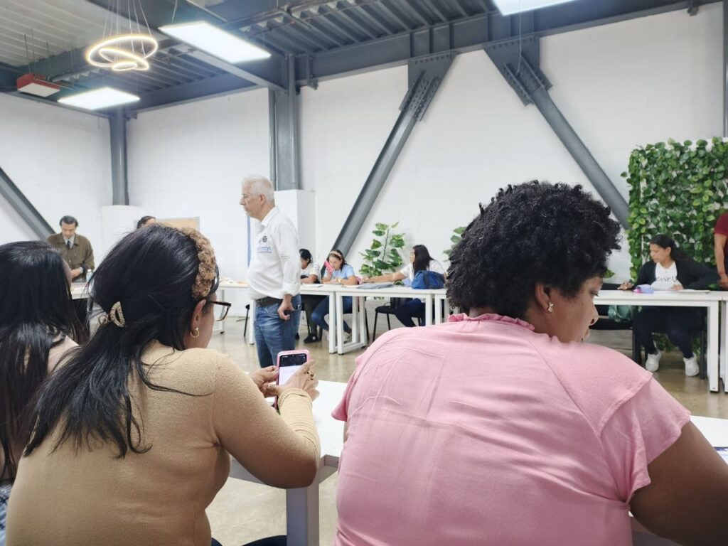 docentes de La Guaira