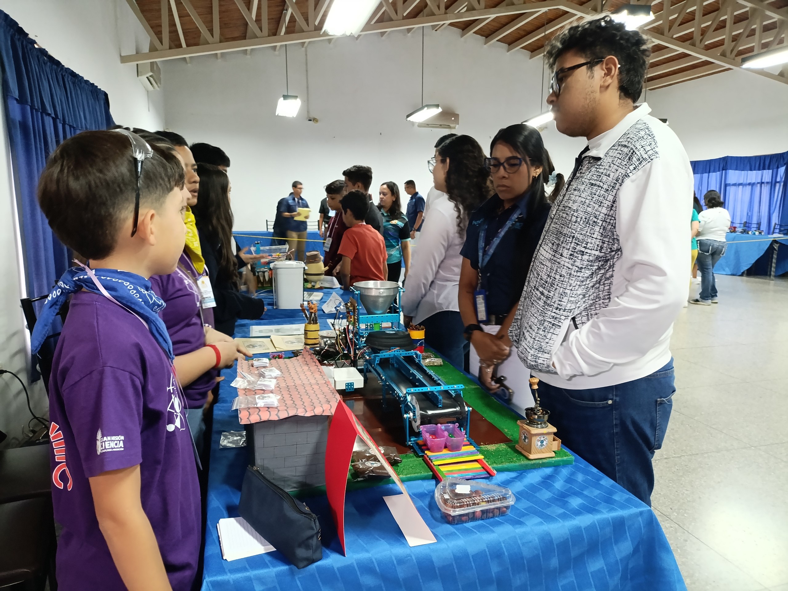 Trujillo celebra Olimpiadas de Robótica Creativa 2026 con la participación de 96 jóvenes talentos