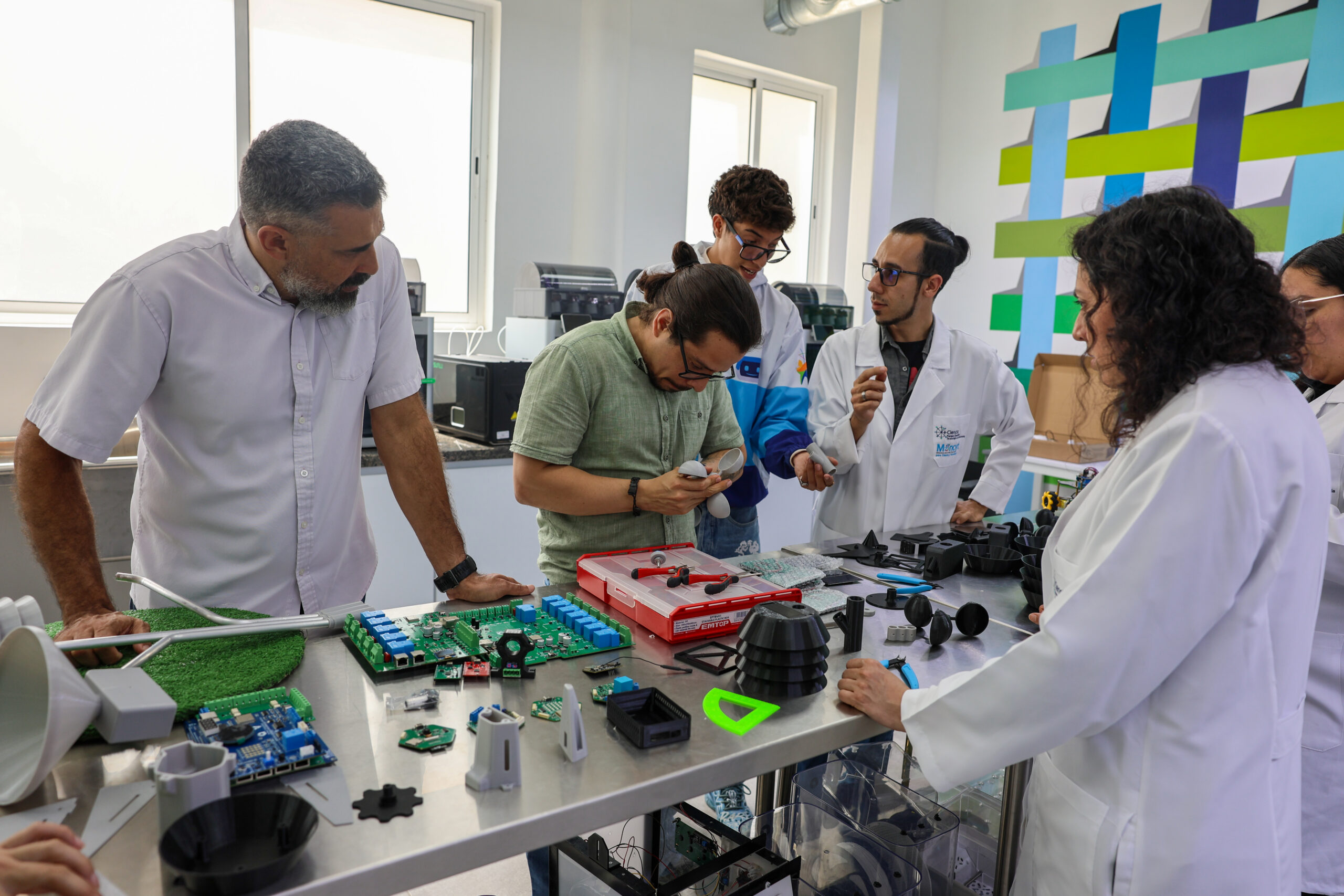 Cenditel escala producción de 5 mil prototipos de estaciones meteorológicas para revolucionar la agroproducción venezolana