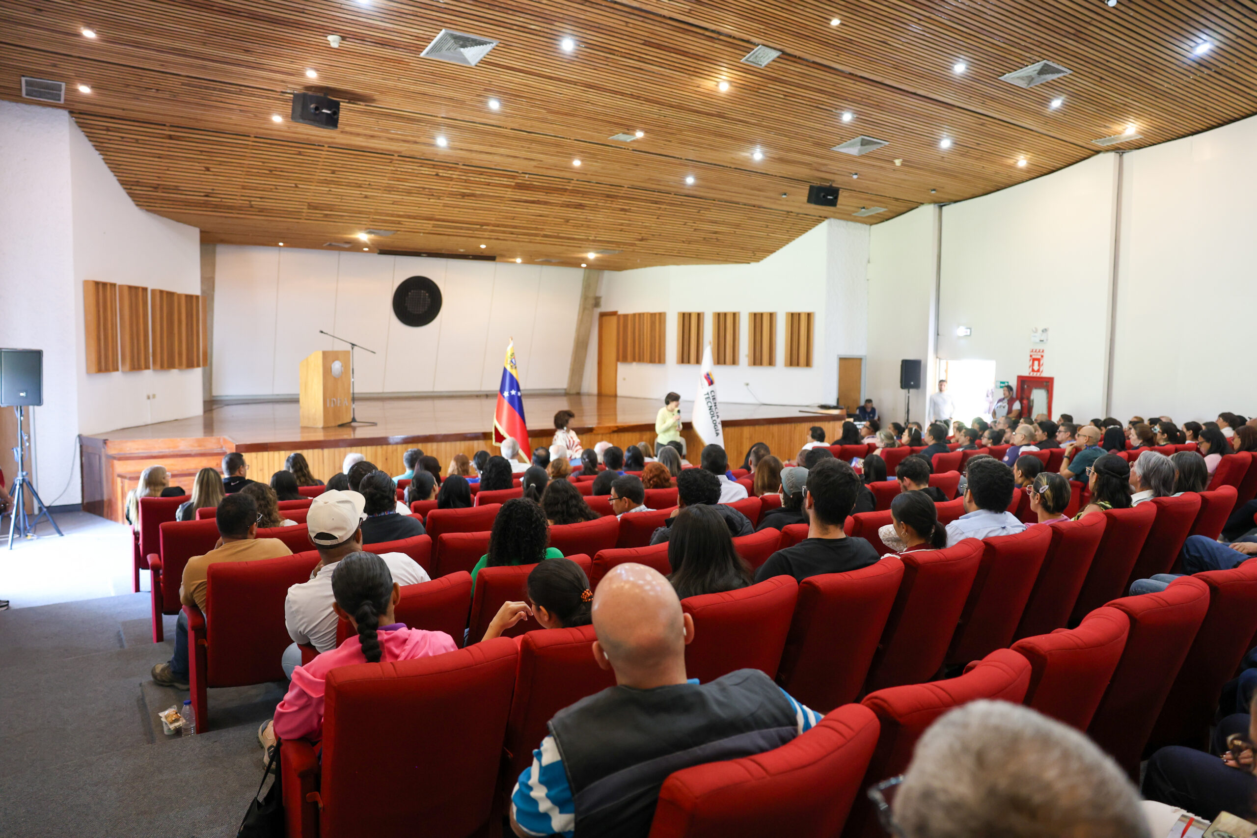 Comunidad científica coordina agenda para fortalecer desarrollo nacional