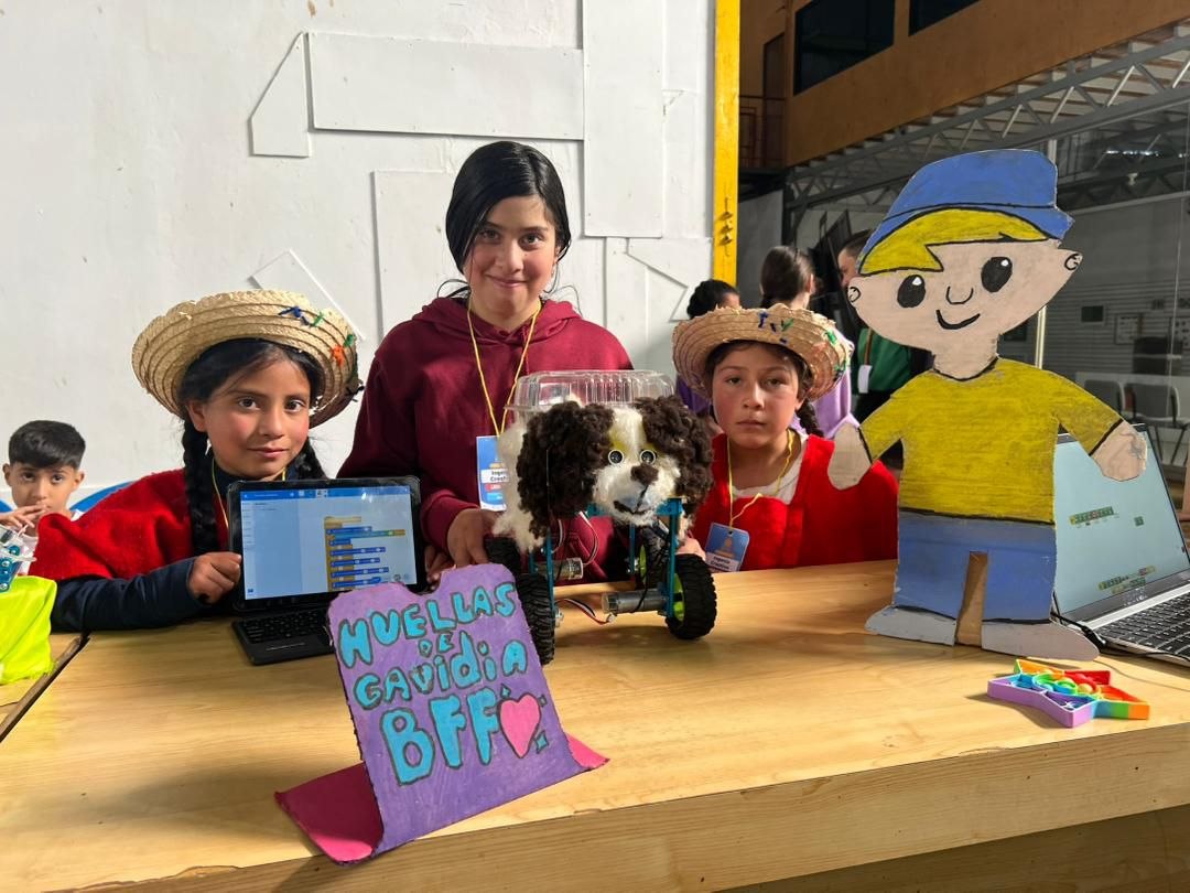 Más de 130 semilleros científicos de Mérida protagonizan Olimpiadas de Robótica Creativa 2026