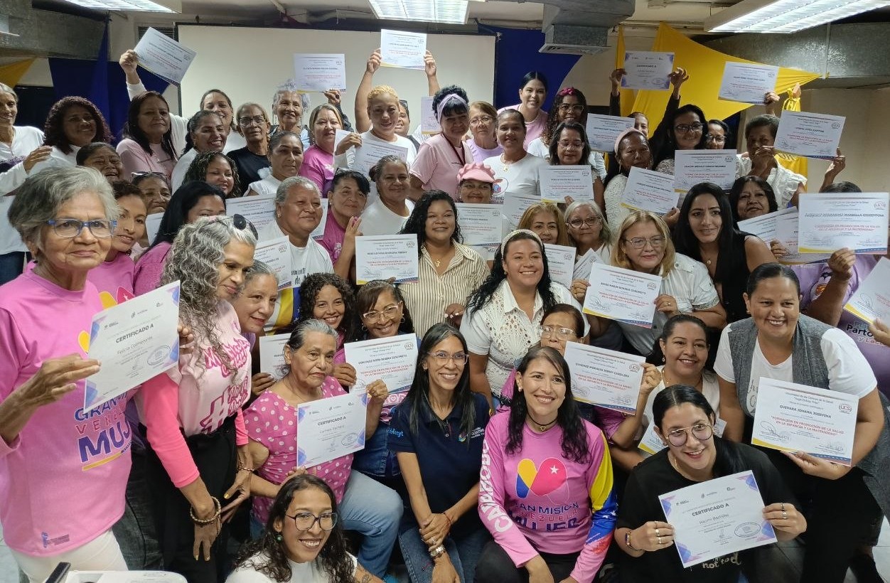 Carabobeñas se empoderan con herramientas tecnológicas para liderar la transformación digital