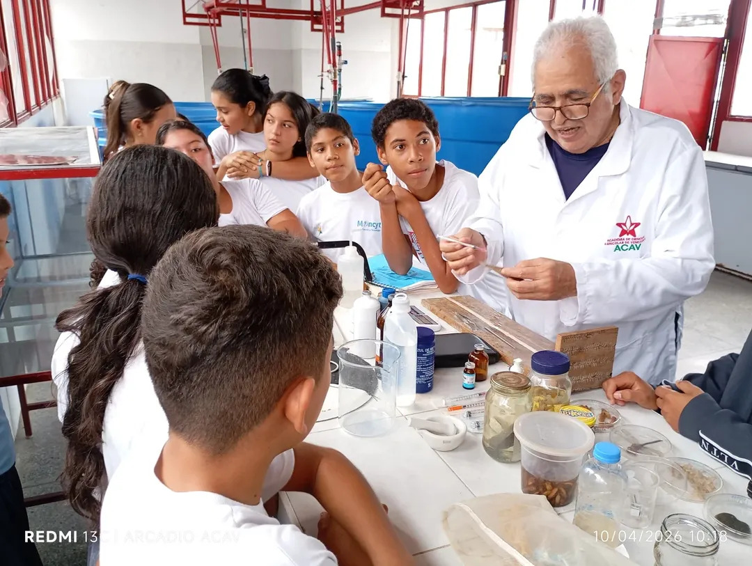 En su 16° aniversario, ACAV impulsa formación sobre reproducción acuícola a estudiantes de Barinas