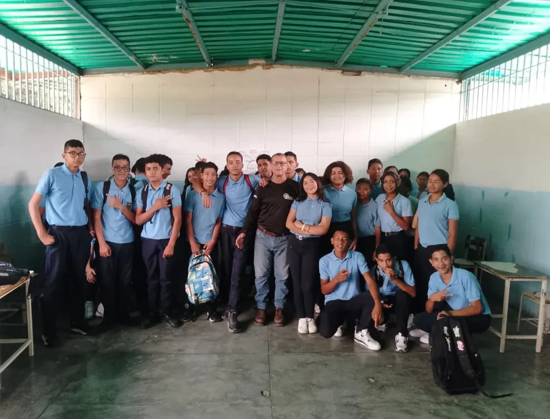 Jóvenes guariqueños del liceo Vicente Emilio Sojo participan en jornada de Ideario Bolivariano