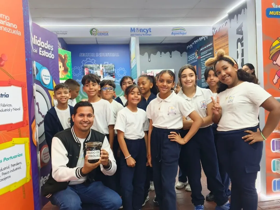 Más de 500 semilleros científicos de Anzoátegui cierran con éxito jornada de formación técnica y STEAM