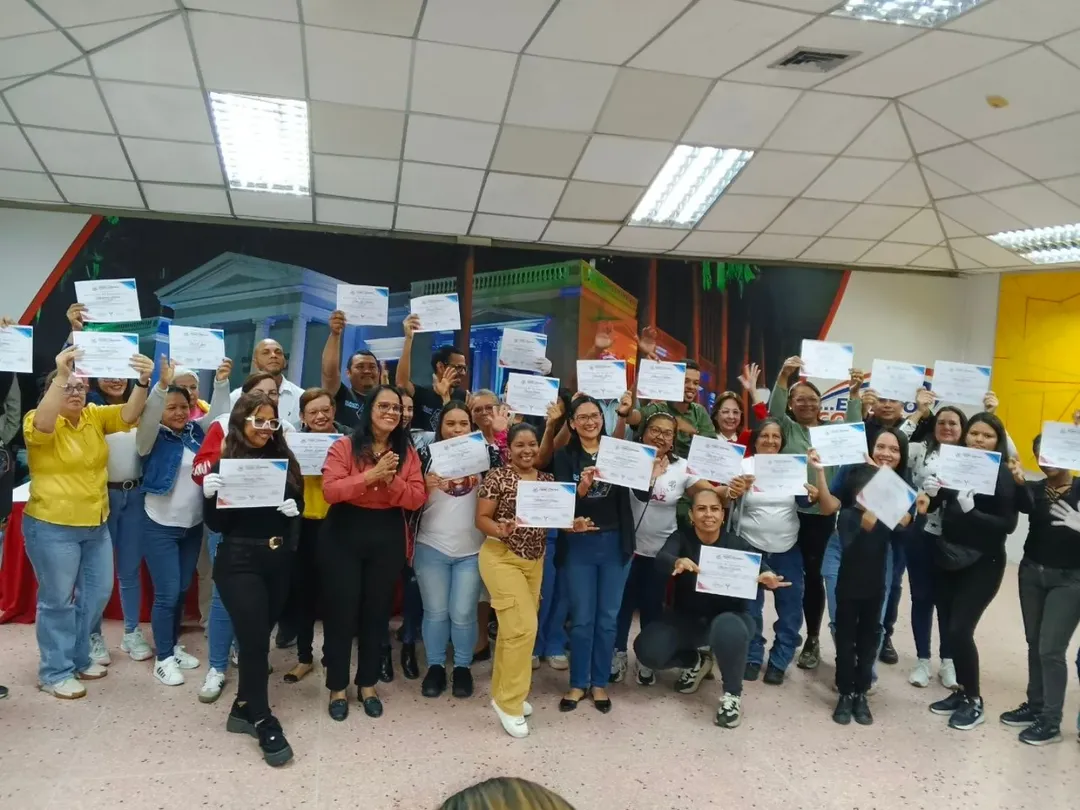 Yaracuy | Facilitadores del Centro Didáctico para la Enseñanza de las Ciencias se forman en Lengua de Señas Venezolanas para democratizar el conocimiento