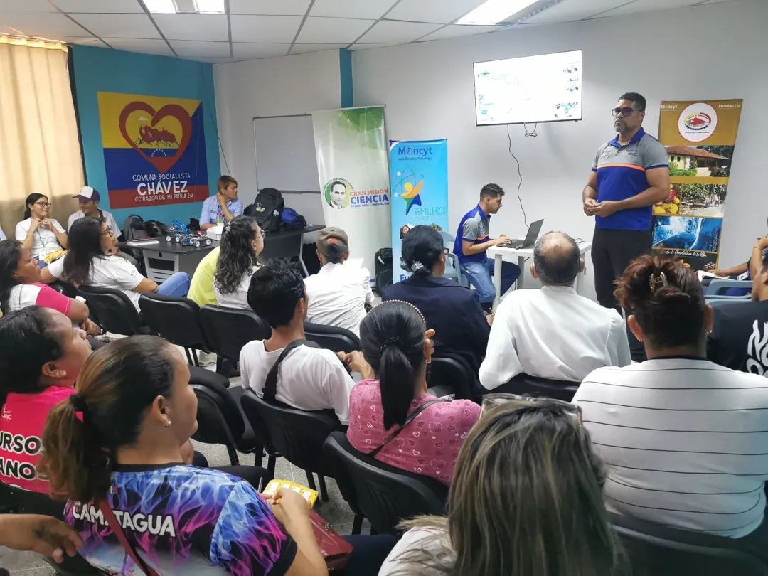 Socializan proyectos de ciencia y tecnología en la comuna de Camatagua