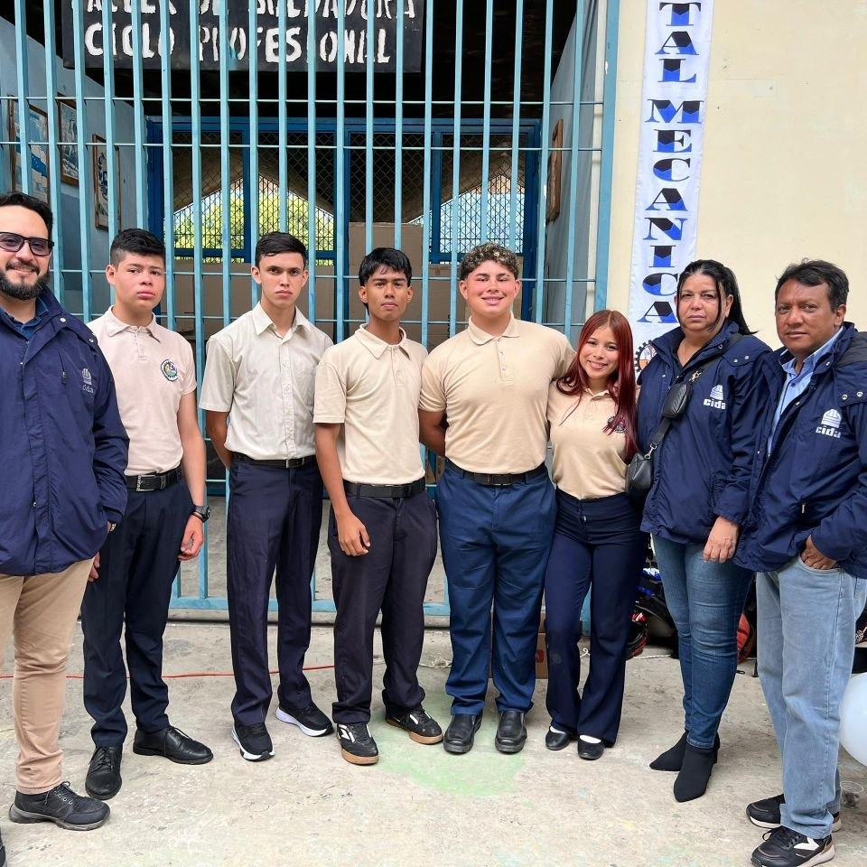 Pasantes del Cidata comparten conocimientos adquiridos en la Feria Empresarial de Mérida