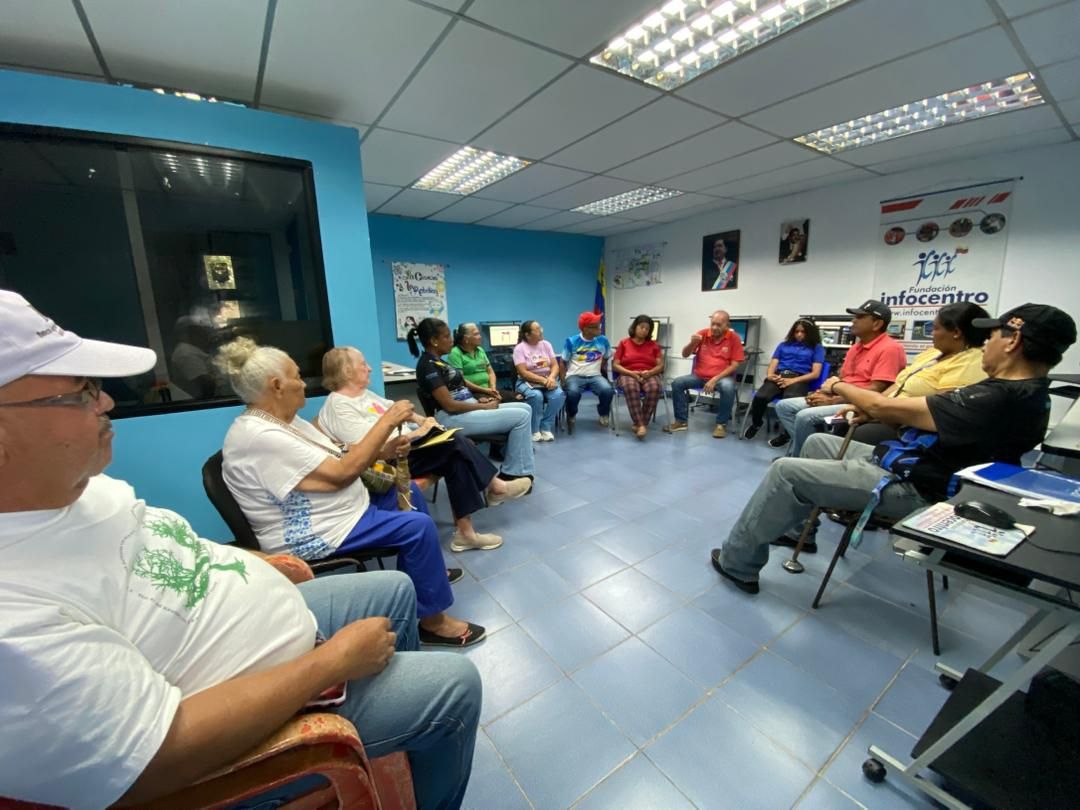 Infocentro impulsa pensamiento crítico a través del ciclo Abril Insurgente