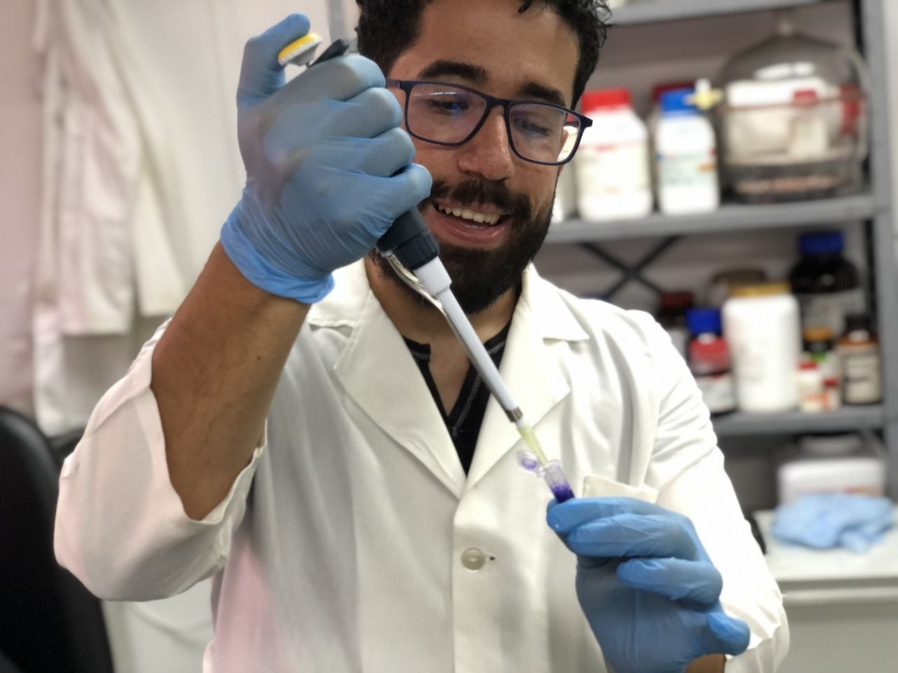 Investigadores del IDEA destacan importancia del ADN para determinar enfermedades genéticas