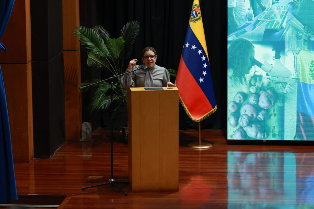 IVIC, ciencia decolonial, Danmarys Hernández, Ximena González, Guillermo Barreto