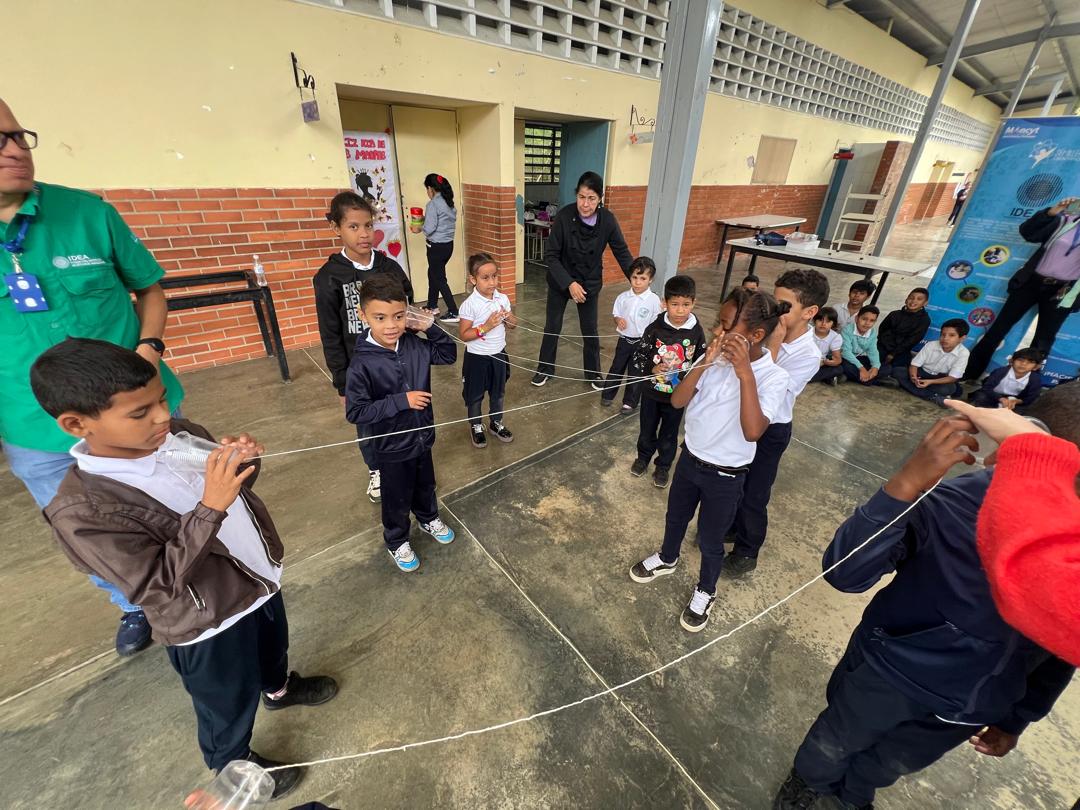 IDEA dicta charla informativa sobre el sistema nervioso a niños de El Hatillo