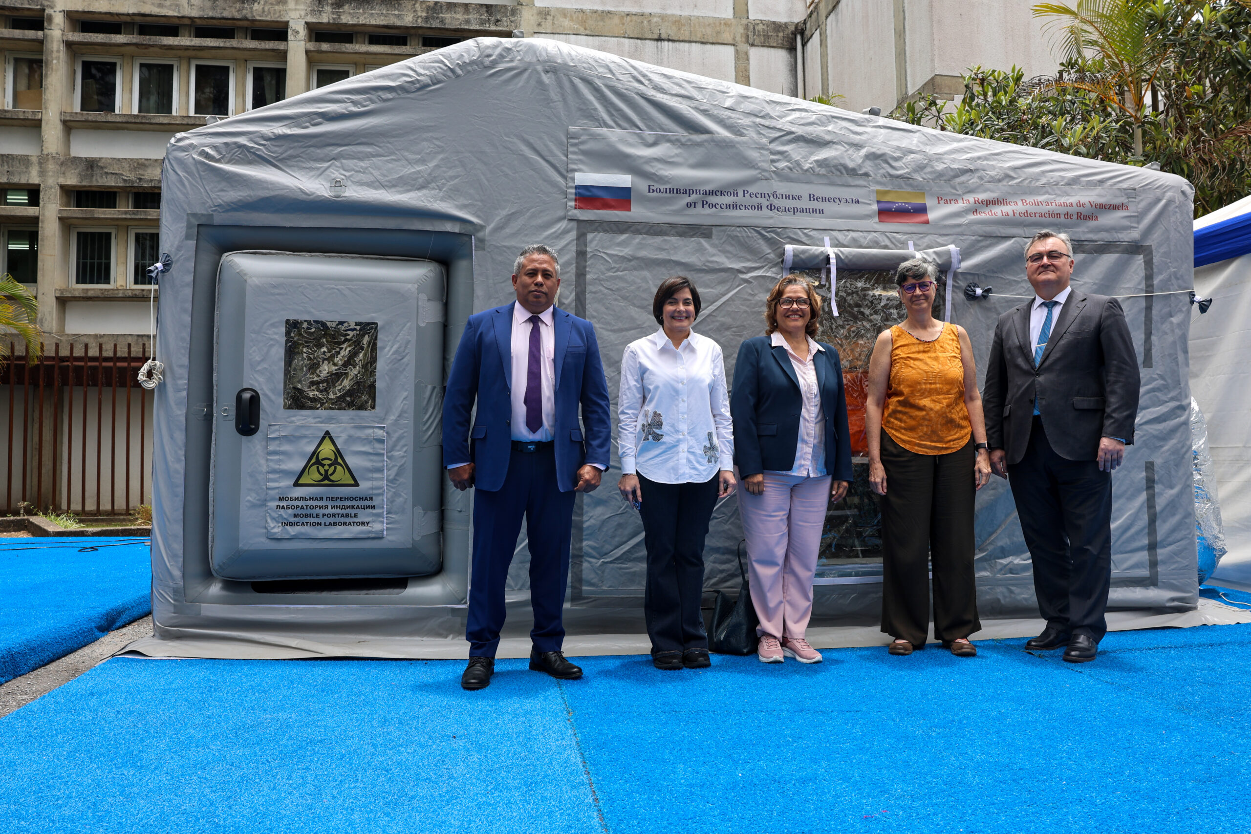Venezuela recibe dos laboratorios móviles de bioseguridad nivel III de Rusia