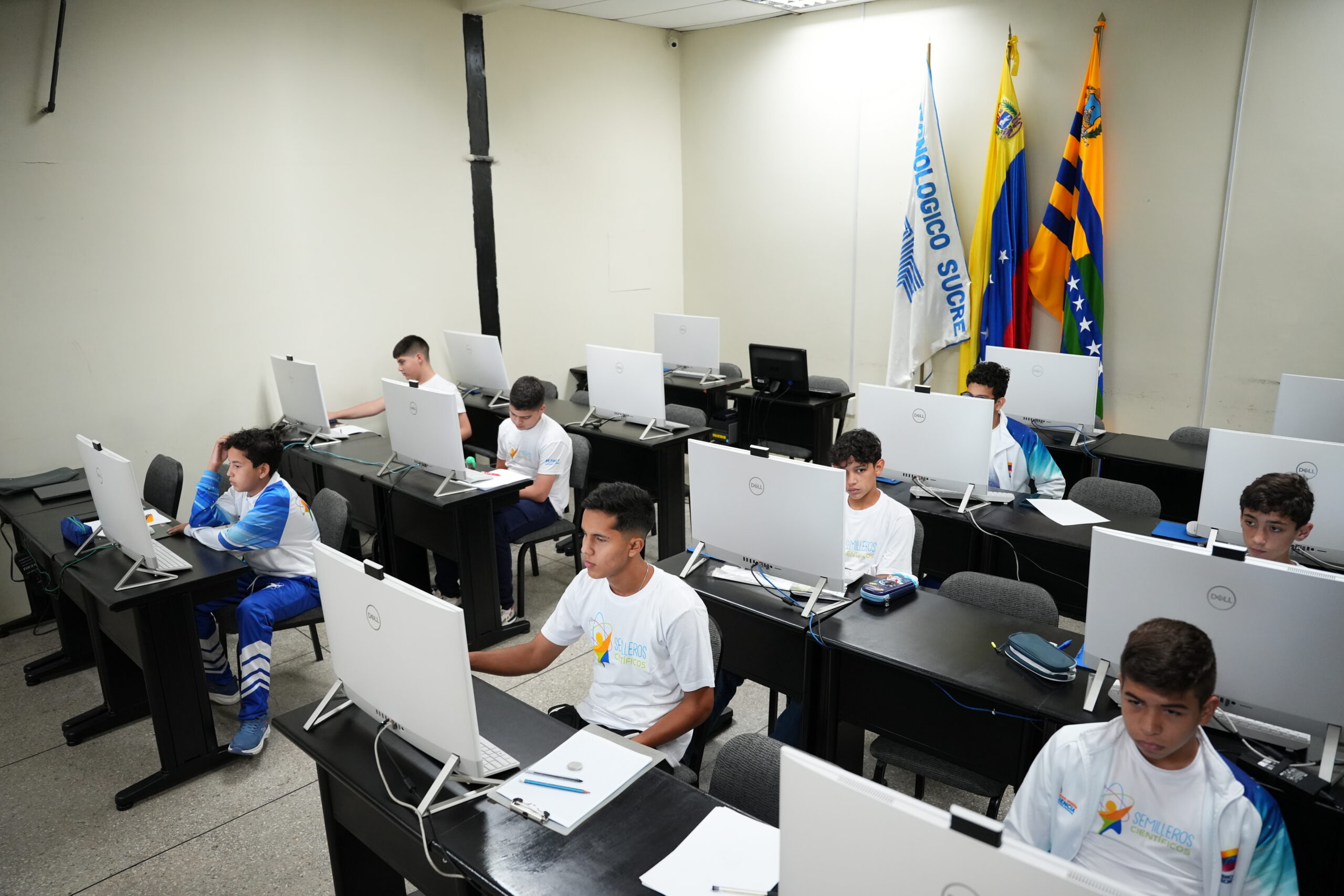 Semilleros Científicos participan en la Gran Final de la Olimpiada Mobius 2026