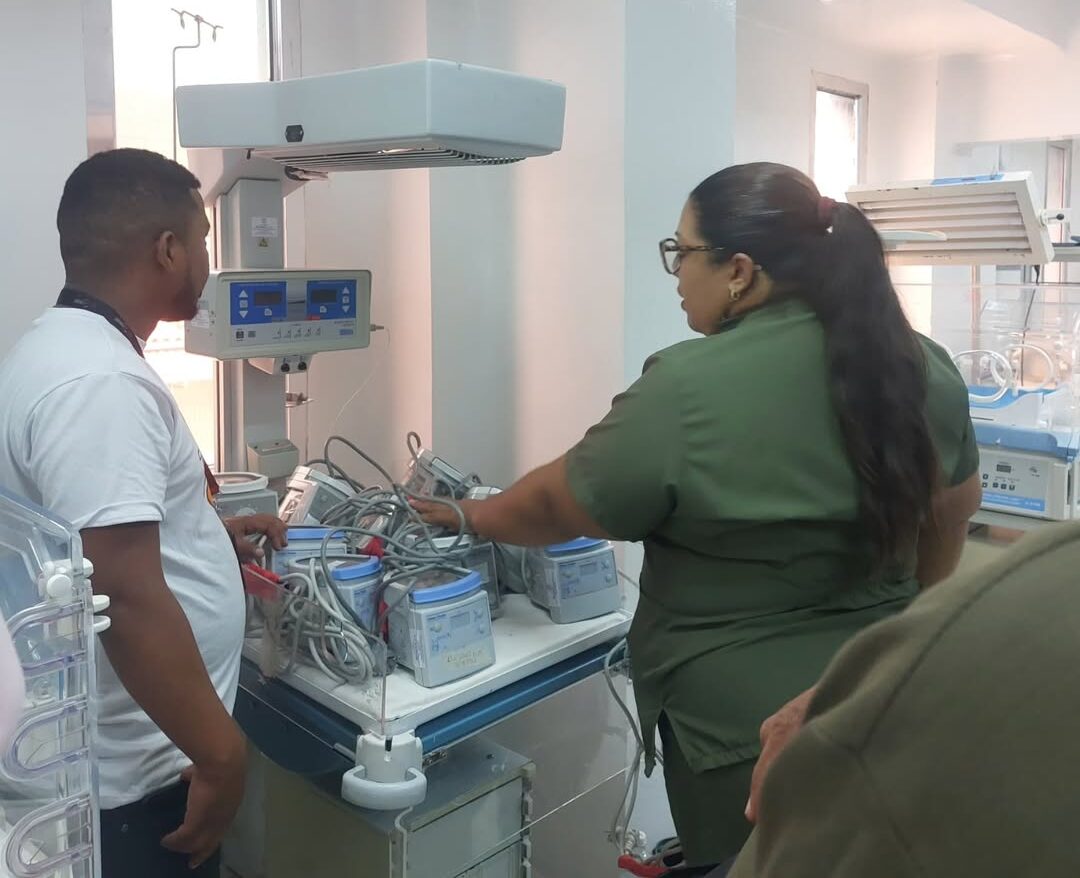 Plan Cayapa Heroica reactiva equipos críticos en la Unidad de Cuidados Intensivos Neonatales de Puerto Cabello