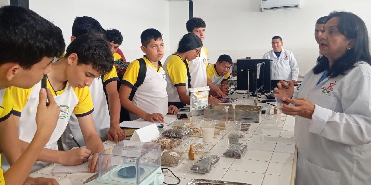 La ACAV recibe a estudiantes de Portuguesa en una jornada de formación científica y agroecológica
