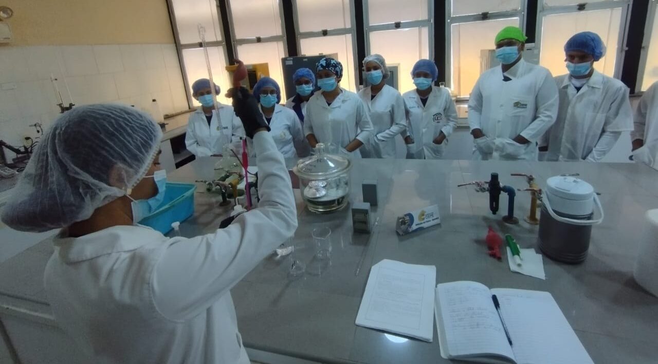 Fundación Ciepe capacita a universitarios en innovación y control de calidad agroindustrial