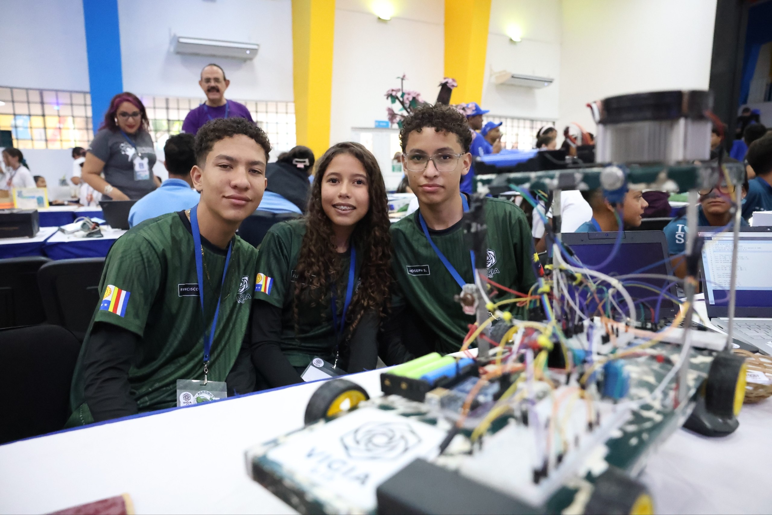 Jóvenes innovadores de la región central destacan en Olimpiadas de Robótica Creativa 2026