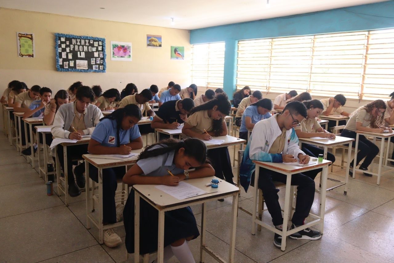 Un total de 116 estudiantes participantes en Olimpiadas de Nanotecnología en Falcón