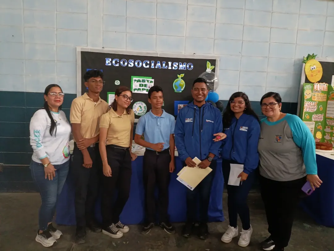 Estudiantes de la ETIR Simón Rodríguez presentan proyectos de innovación en Anzoátegui
