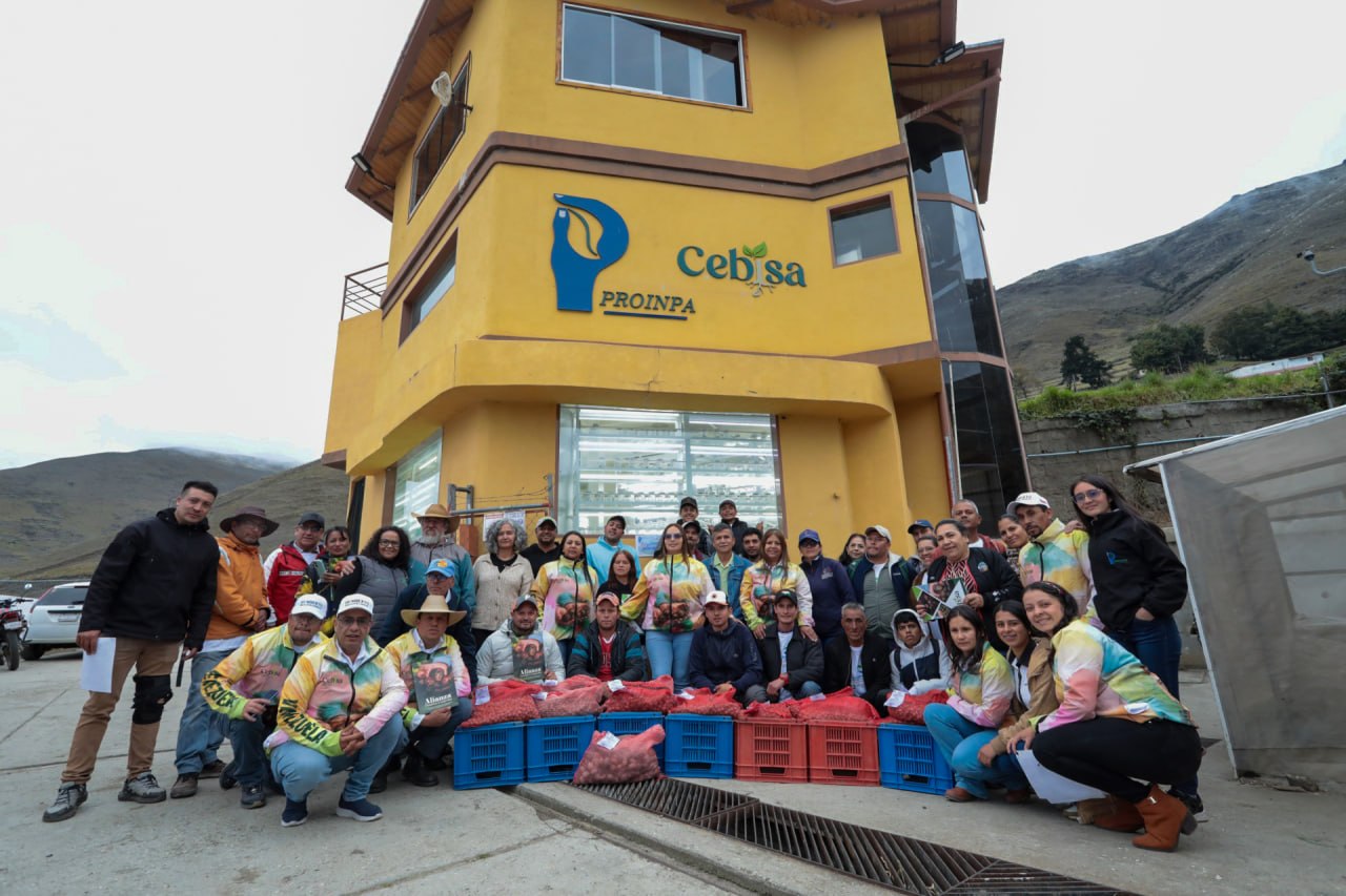 Ministra Gabriela Jiménez Ramírez impulsa la soberanía alimentaria con biotecnología para la producción de papa