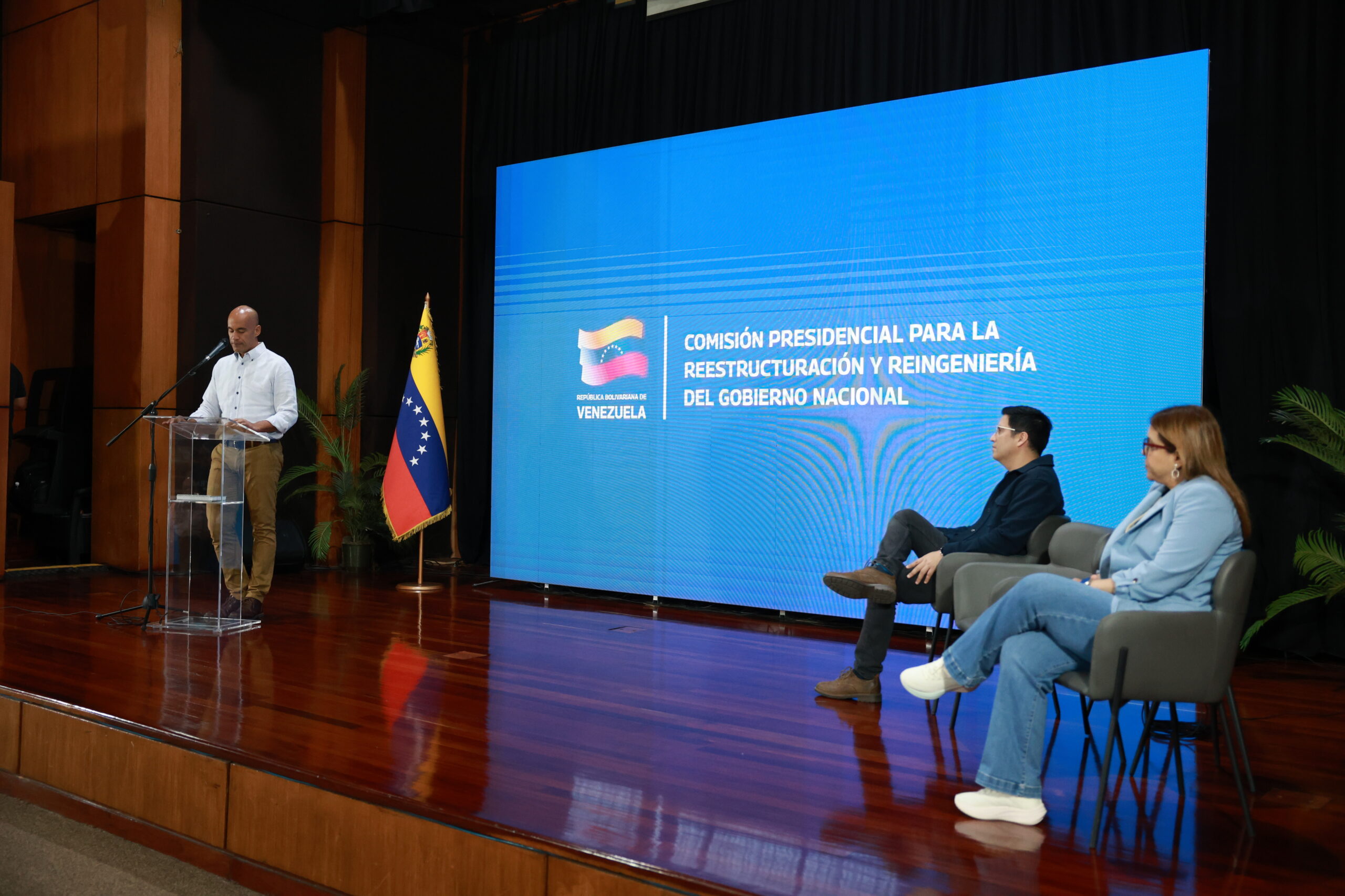 Autoridades del Mincyt debaten líneas estratégicas para la reestructuración del Gobierno Nacional