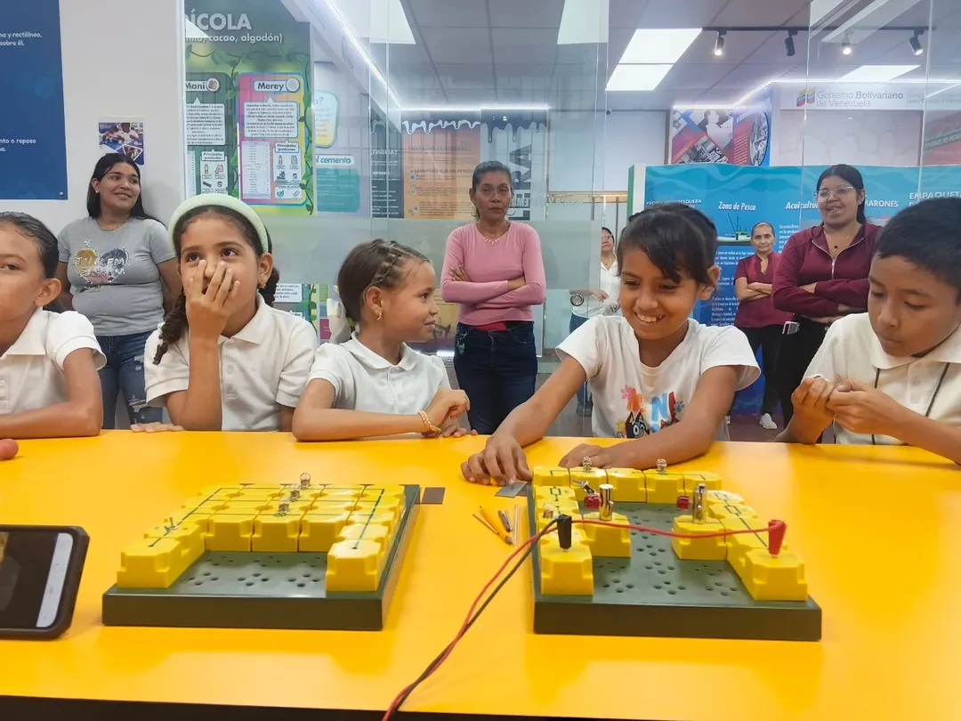 Centros Didácticos de Anzoátegui y Aragua dictaron jornadas de robótica y programación