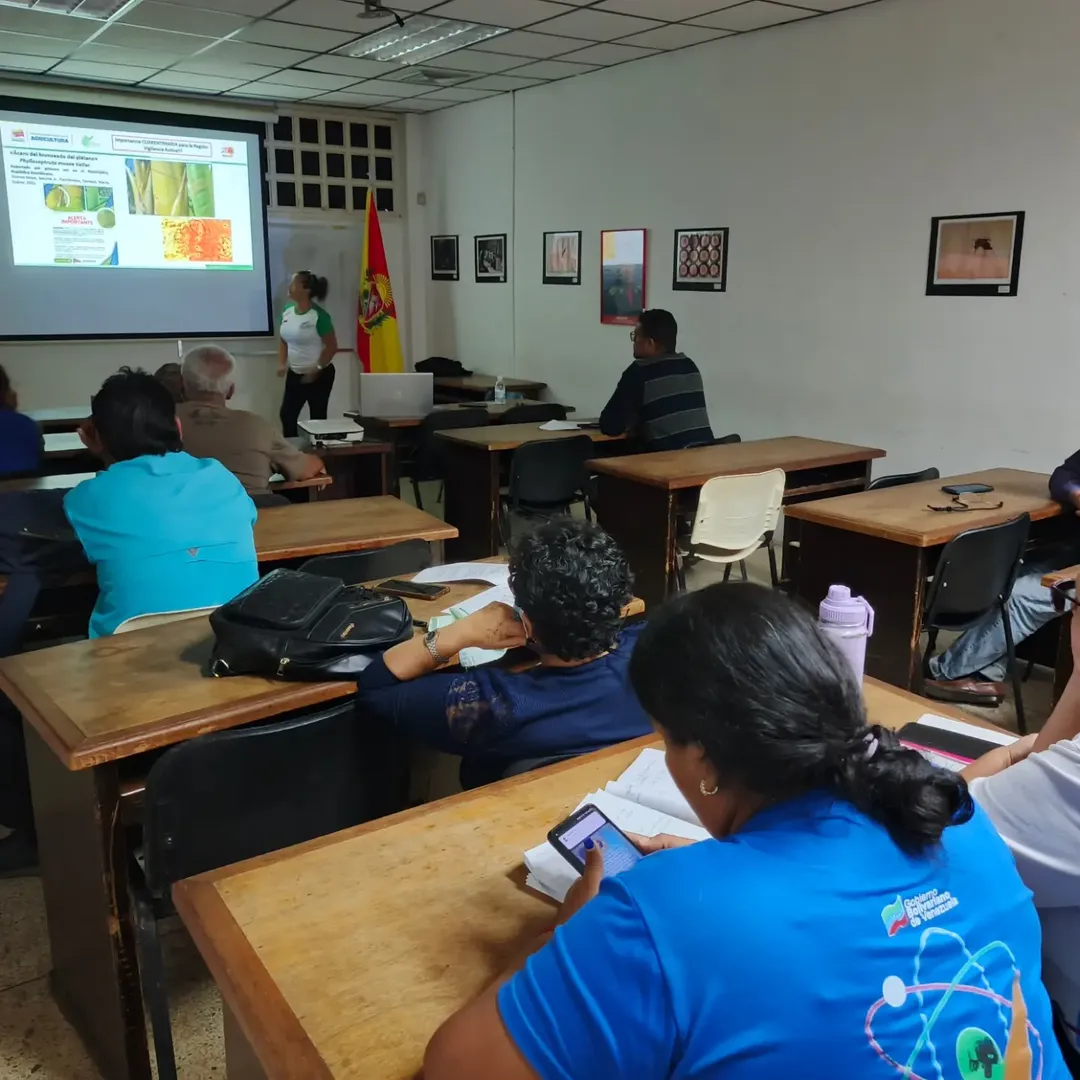 Fundacite impulsa conversatorio sobre el impacto de ácaros en cultivos