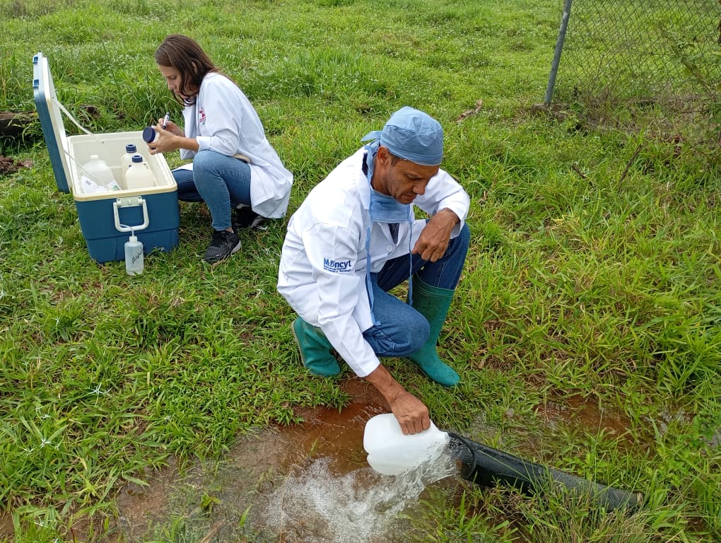 ACAV realiza jornada de control técnico para evaluar la calidad del agua en comunidades adyacentes