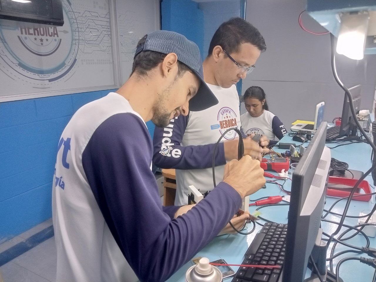 Cayapa Heroica recupera equipos médicos y tecnológicos en el estado Sucre