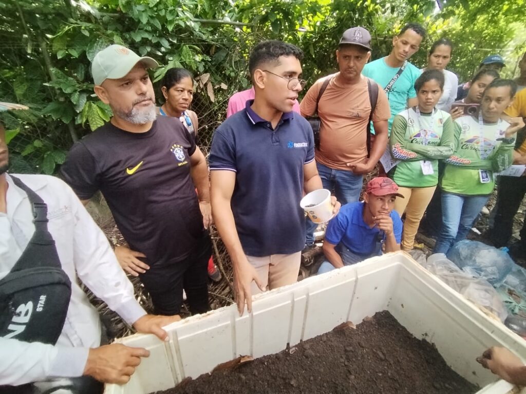 Lombricompost y Microorganismos Eficientes Sucre