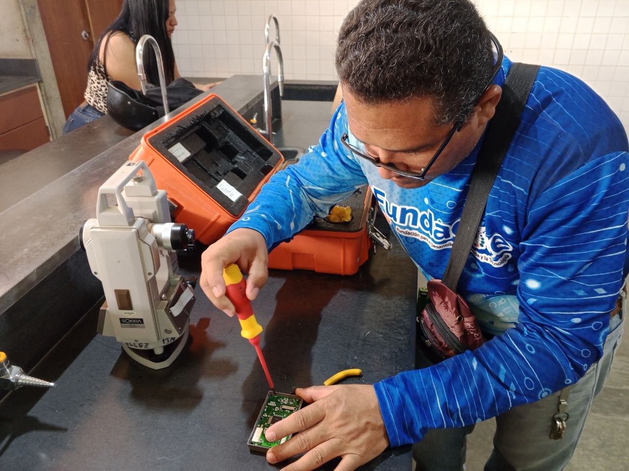 Cayapa Heroica recupera equipo de medición óptico-mecánico en la Unellez Apure