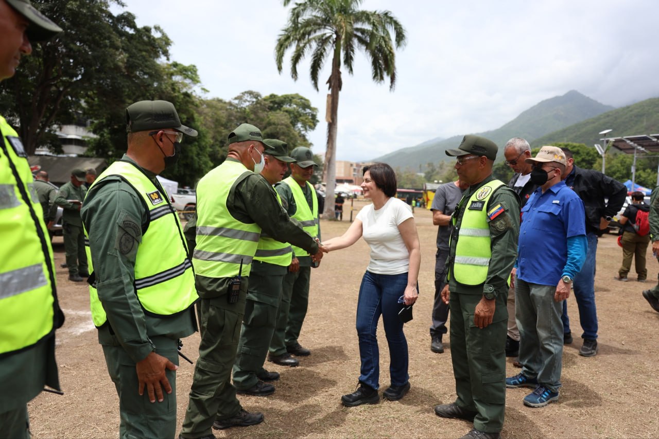 Gobierno Nacional y la FANB suman capacidades técnicas para labores de búsqueda y rescate en La Guaira