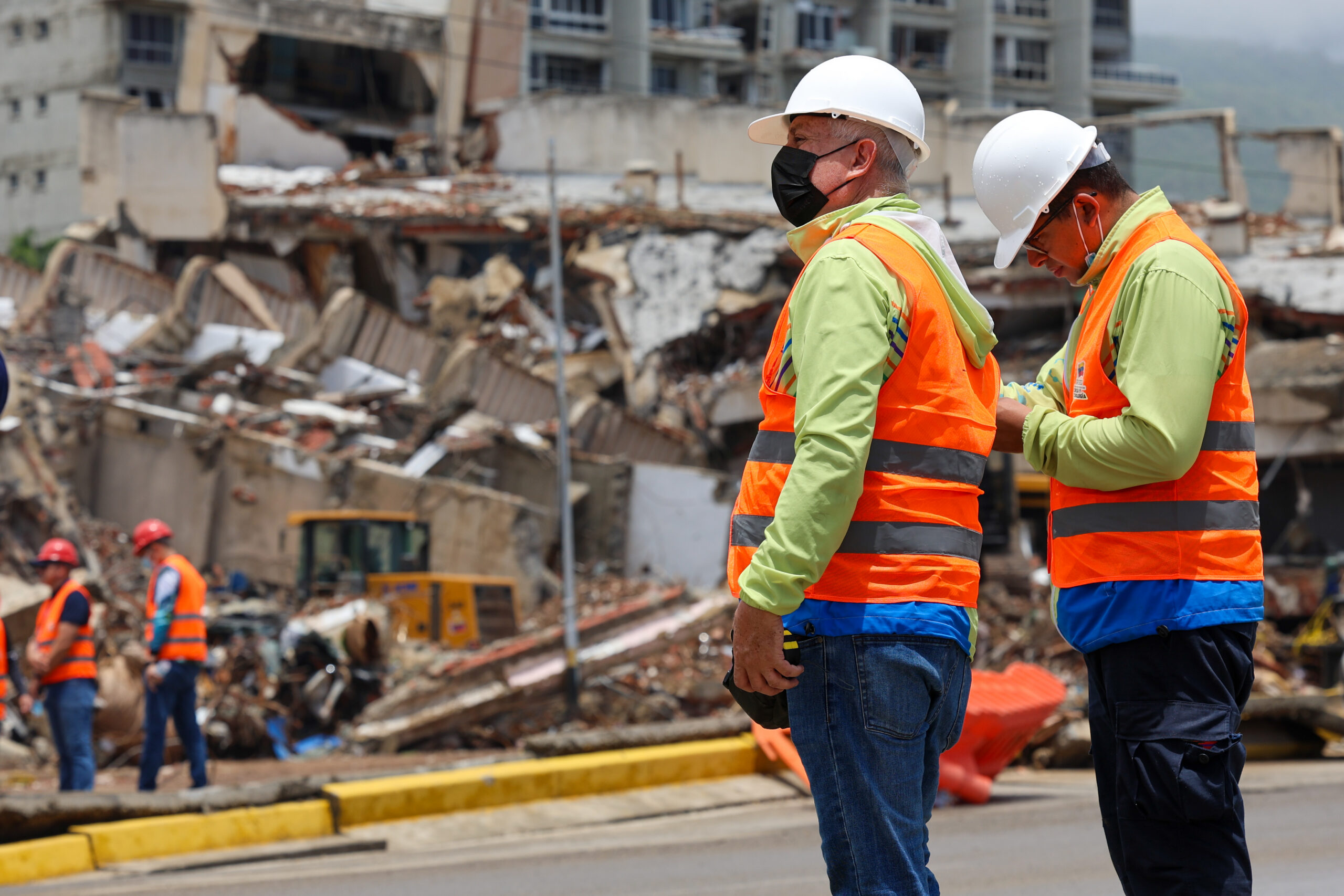 Geocientíficos evalúan evidencias geológicas de la Falla de San Sebastián en La Guaira