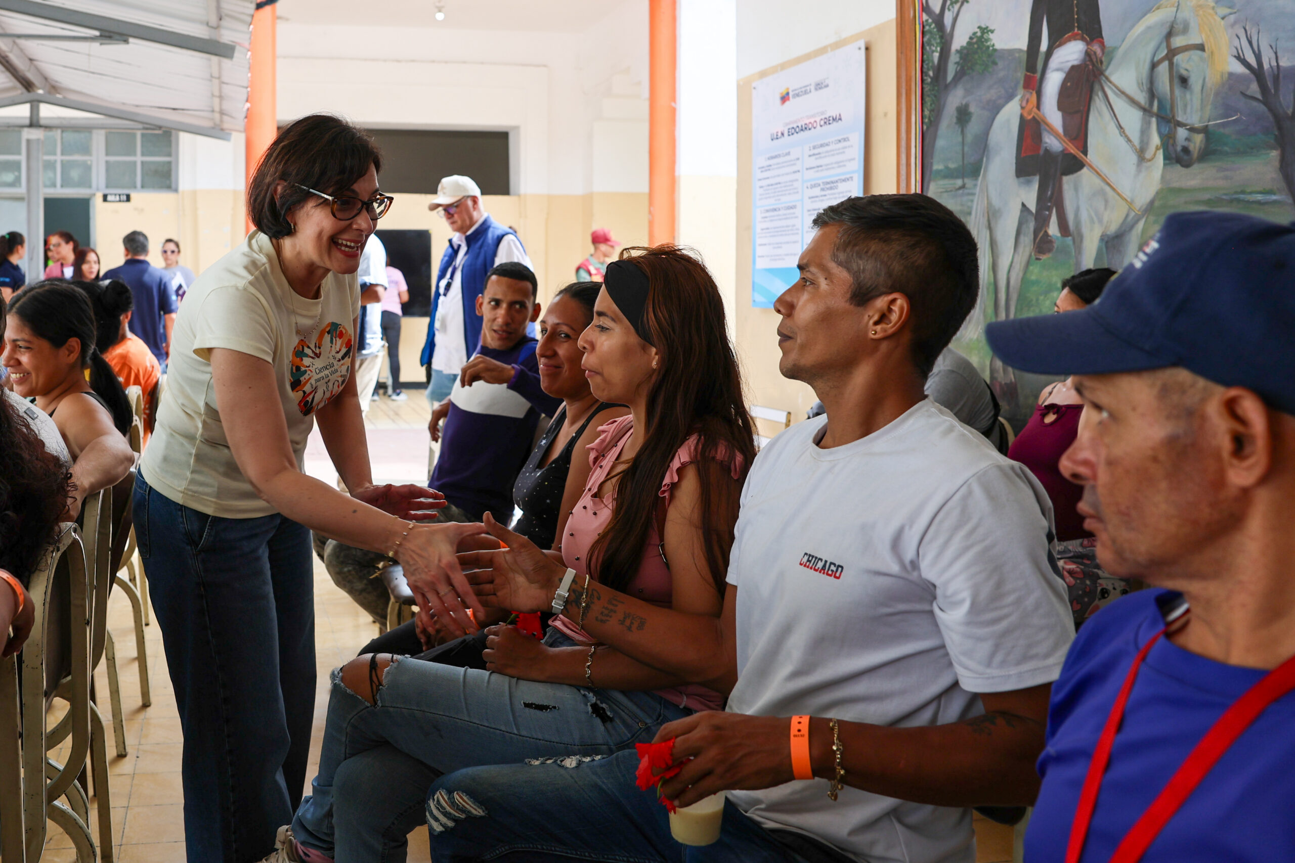 Escuela Edoardo Crema se transforma en campamento de amor y resguardo para familias afectadas por sismos