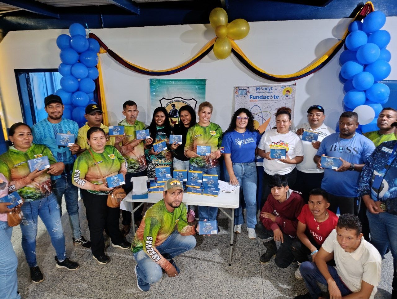 Gobierno Bolivariano entrega 30 kits Pequeños Ingenieros a Escuela Técnica Agropecuaria en Amazonas