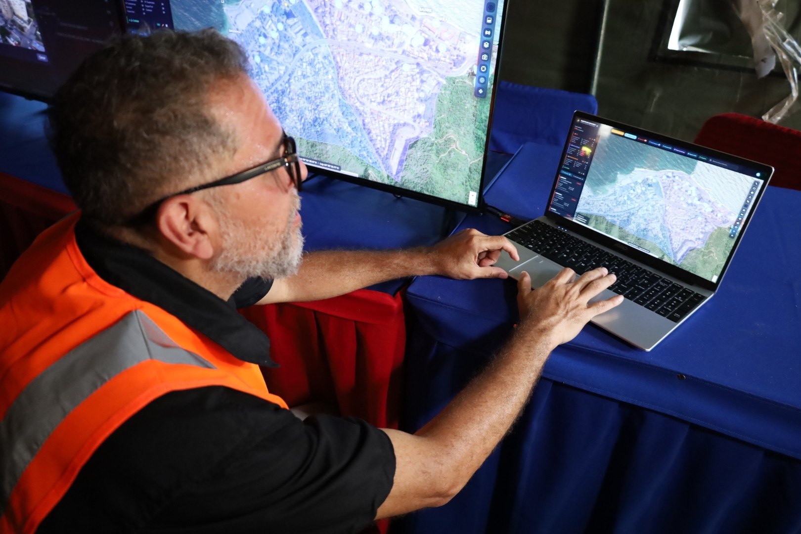 Despliegan sistema geográfico en tiempo real para optimizar rescates en La Guaira